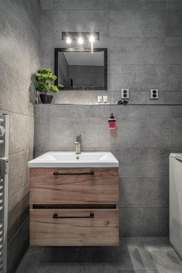 Vysoké Tatry Apartman Pod Gerlachom S Wellness מראה חיצוני תמונה
